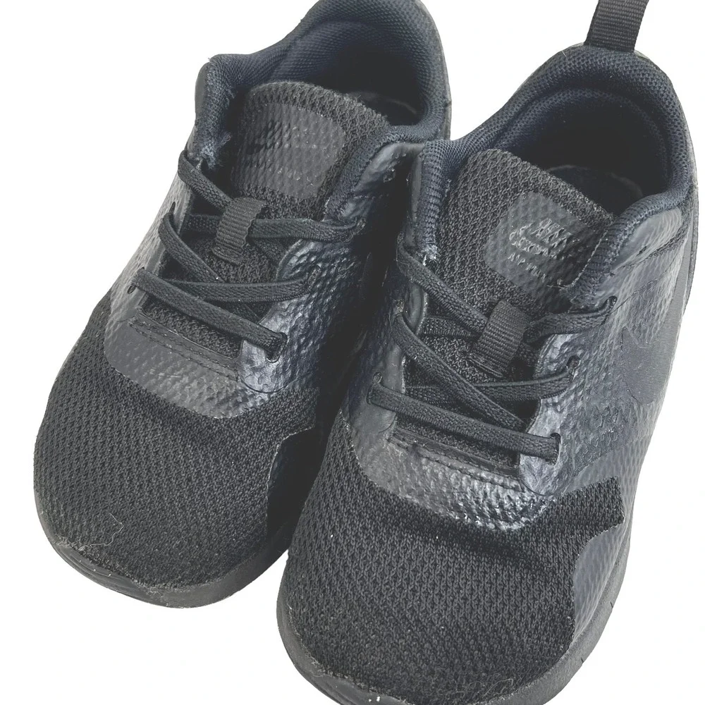 Nike Air Max Tavas‎ Sneakers Kids Size 7C Black Low Top Athletic Shoes Lace Up